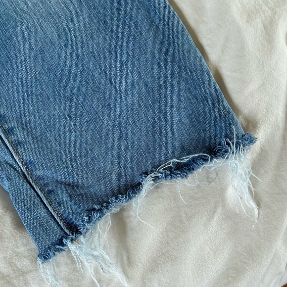 🌵4/$20  Old Navy Raw Hem TALL Capri Jeans - Picture 4 of 8